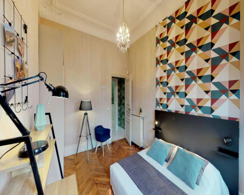 Rue Pierre Semard, Paris