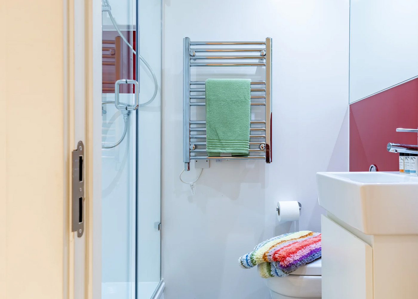  Premium Ensuite Lower Level  -  Londonist Spring Mews  - Gallery -  6