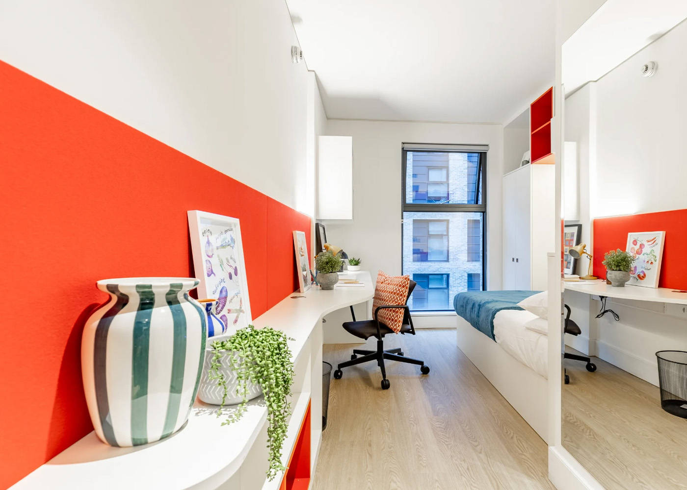  Premium Ensuite Mid Level  -  Londonist Spring Mews  - Gallery -  8