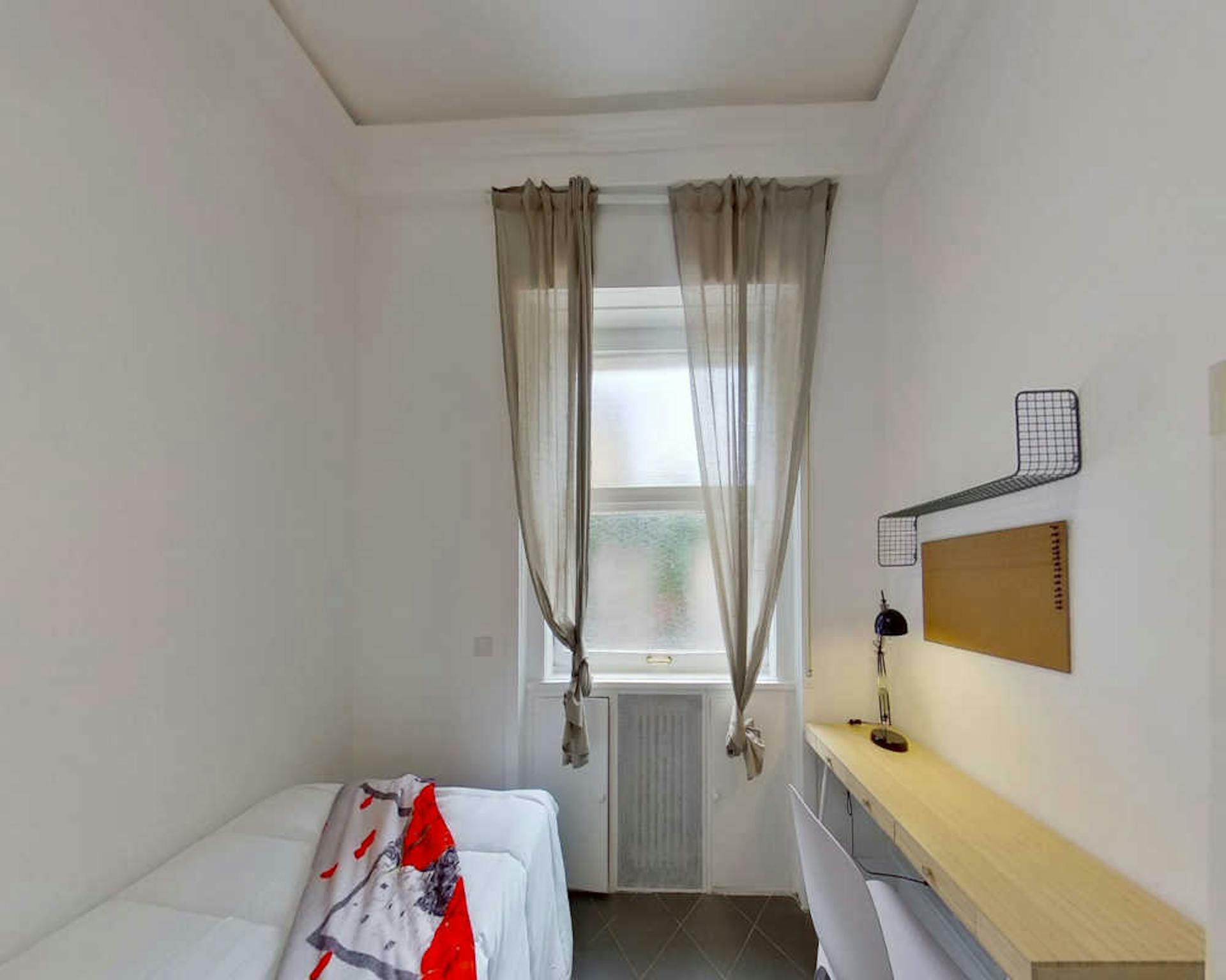 Private Room - Via Gualtiero Castellini, Rome - Gallery - 1