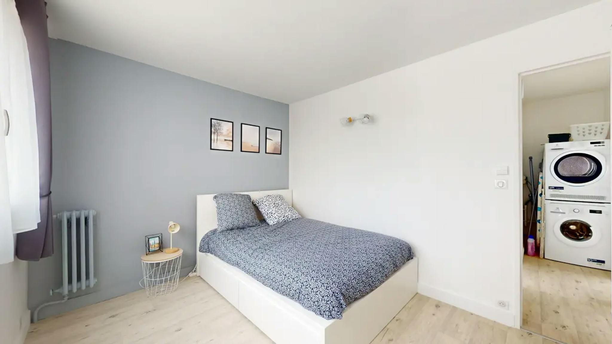 Private Room - Rue Clément V, Orléans - Gallery - 2