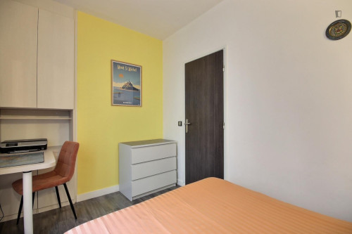 Welcoming 2-bedroom flat near the SFU Paris