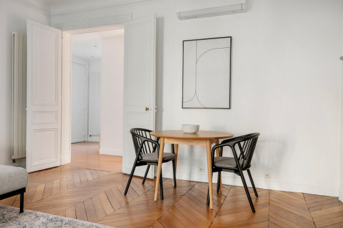 Stylish 2BR Apartment in Heart of Paris - Gallery - 23