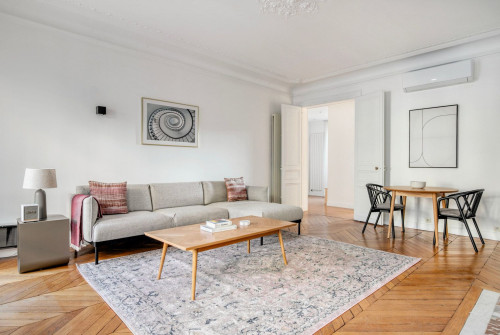 Stylish 2BR Apartment in Heart of Paris - Gallery - 25