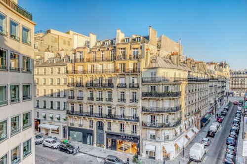 Stylish 2BR Apartment in Heart of Paris - Gallery - 9