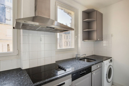 Stylish 2BR Apartment in Heart of Paris - Gallery - 21