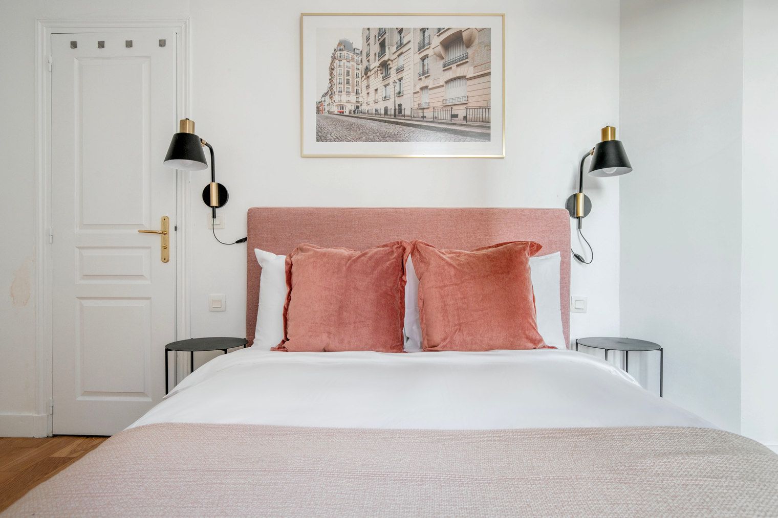 Stylish 2BR Apartment In Heart Of Paris - 14
