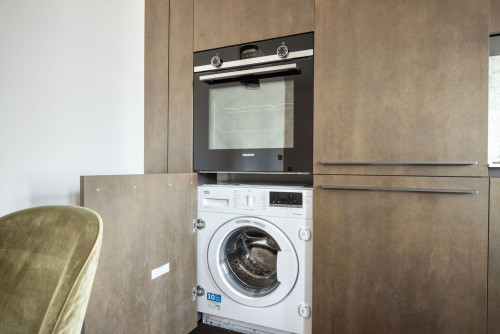Chic One-Bedroom in the Heart of Paris