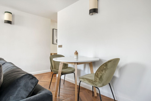 Chic One-Bedroom in the Heart of Paris - Gallery - 15