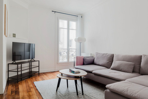 Chic One-Bedroom Apartment in Paris Épinettes
