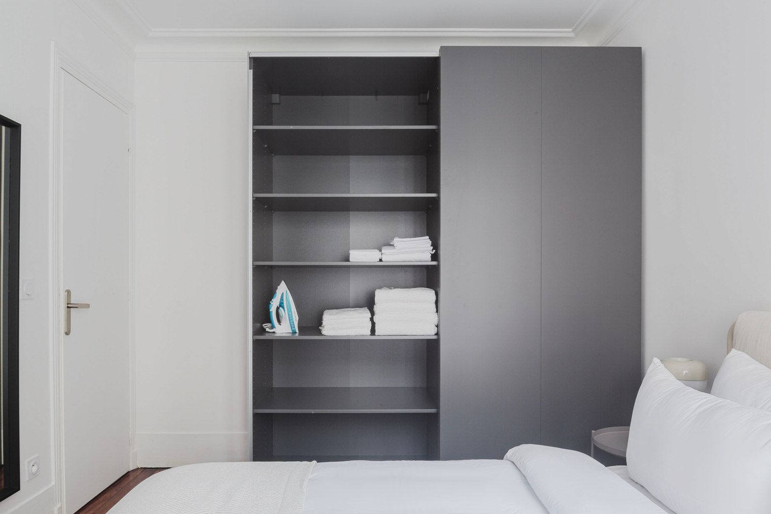 Chic One-Bedroom Apartment In Paris Épinettes - 10