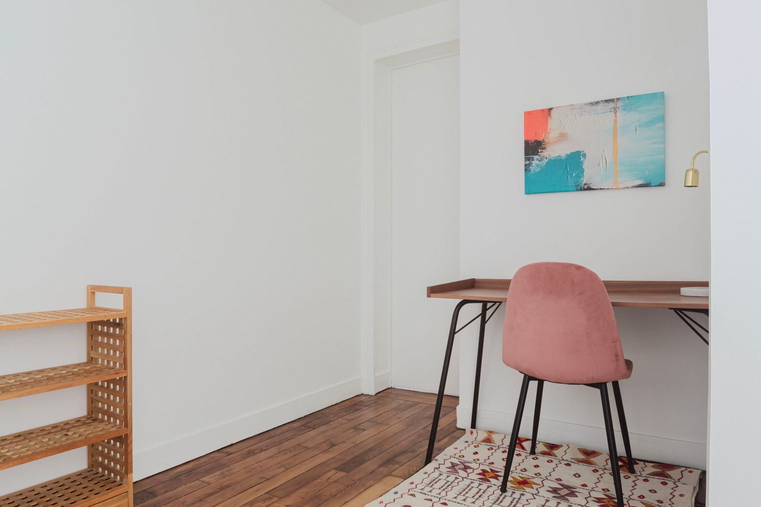 Chic One-Bedroom Apartment In Paris Épinettes - 8