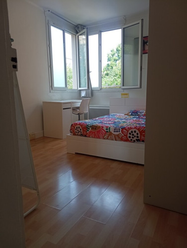 15m2 room in Paris 14th