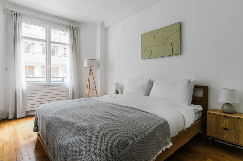 Chic One-Bedroom Apartment in Paris' Passy - Gallery - 15
