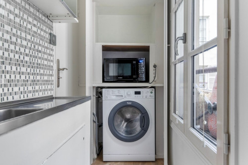 Chic Parisian One-Bedroom Oasis Awaits You