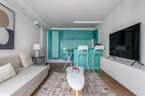 Chic Parisian One-Bedroom Oasis Awaits You - Gallery - 20
