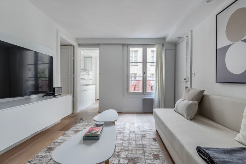 Chic Parisian One-Bedroom Oasis Awaits You - Gallery - 11