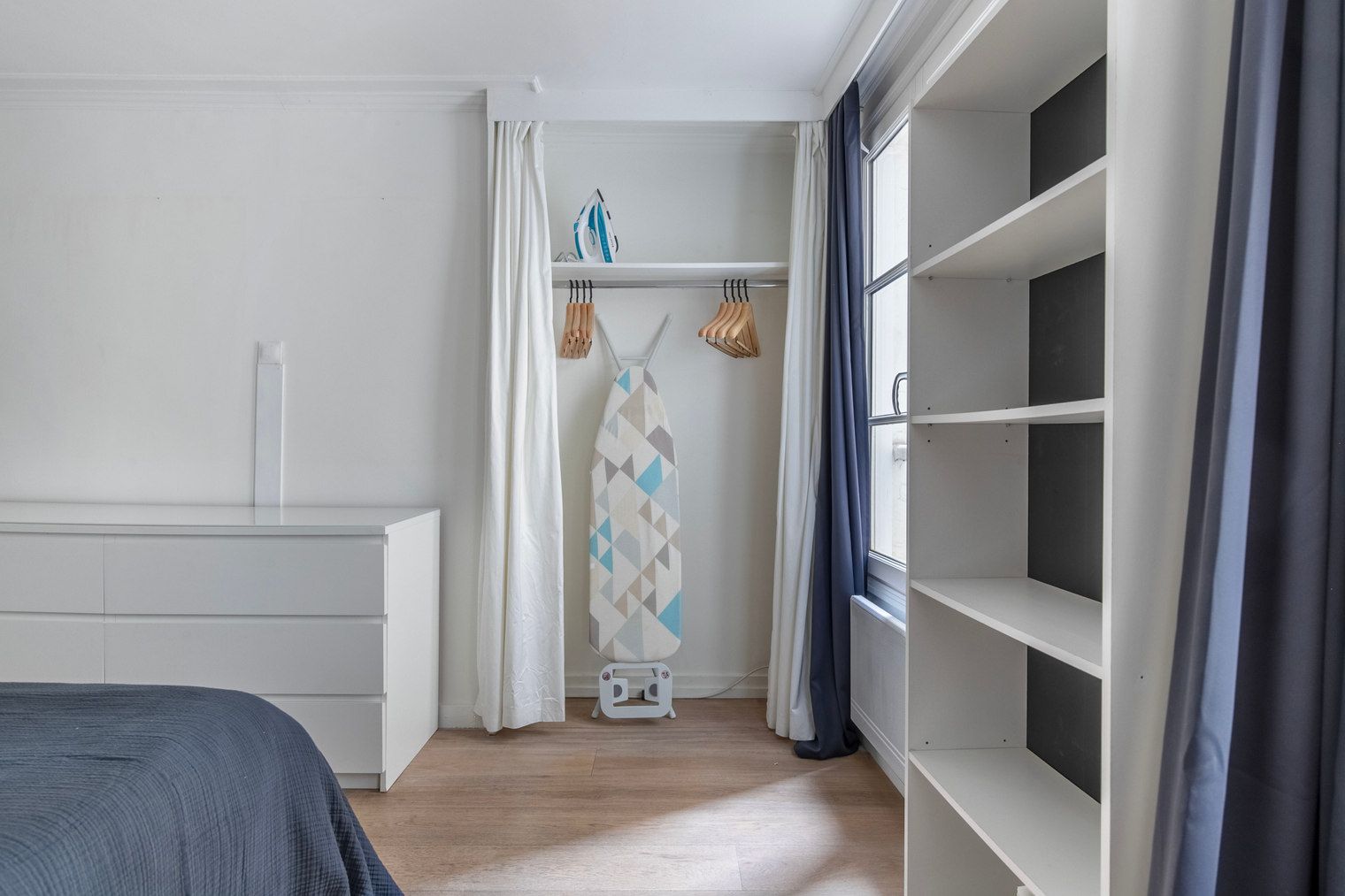 Chic Parisian One-Bedroom Oasis Awaits You - 10