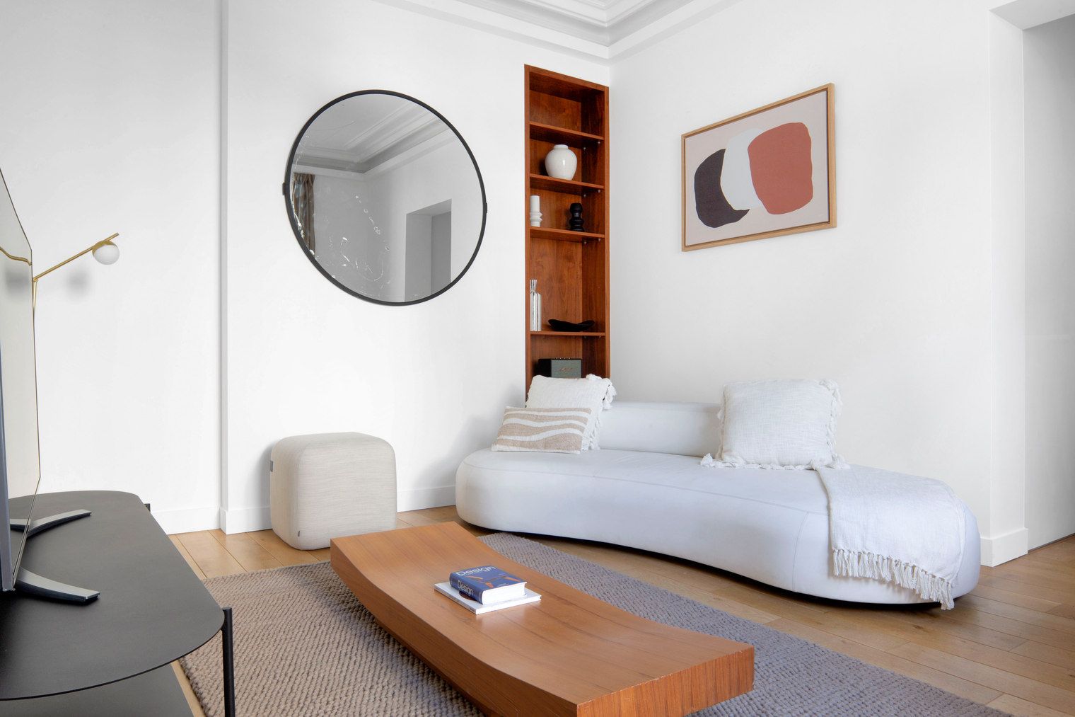 Elegant Champs-Élysées One-Bedroom Retreat - 17