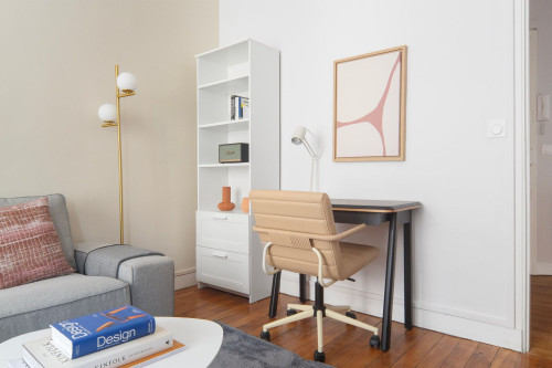 Charming Fully Furnished Parisian Oasis - Gallery - 13