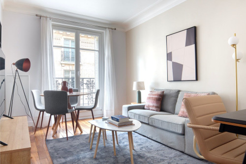 Charming Fully Furnished Parisian Oasis