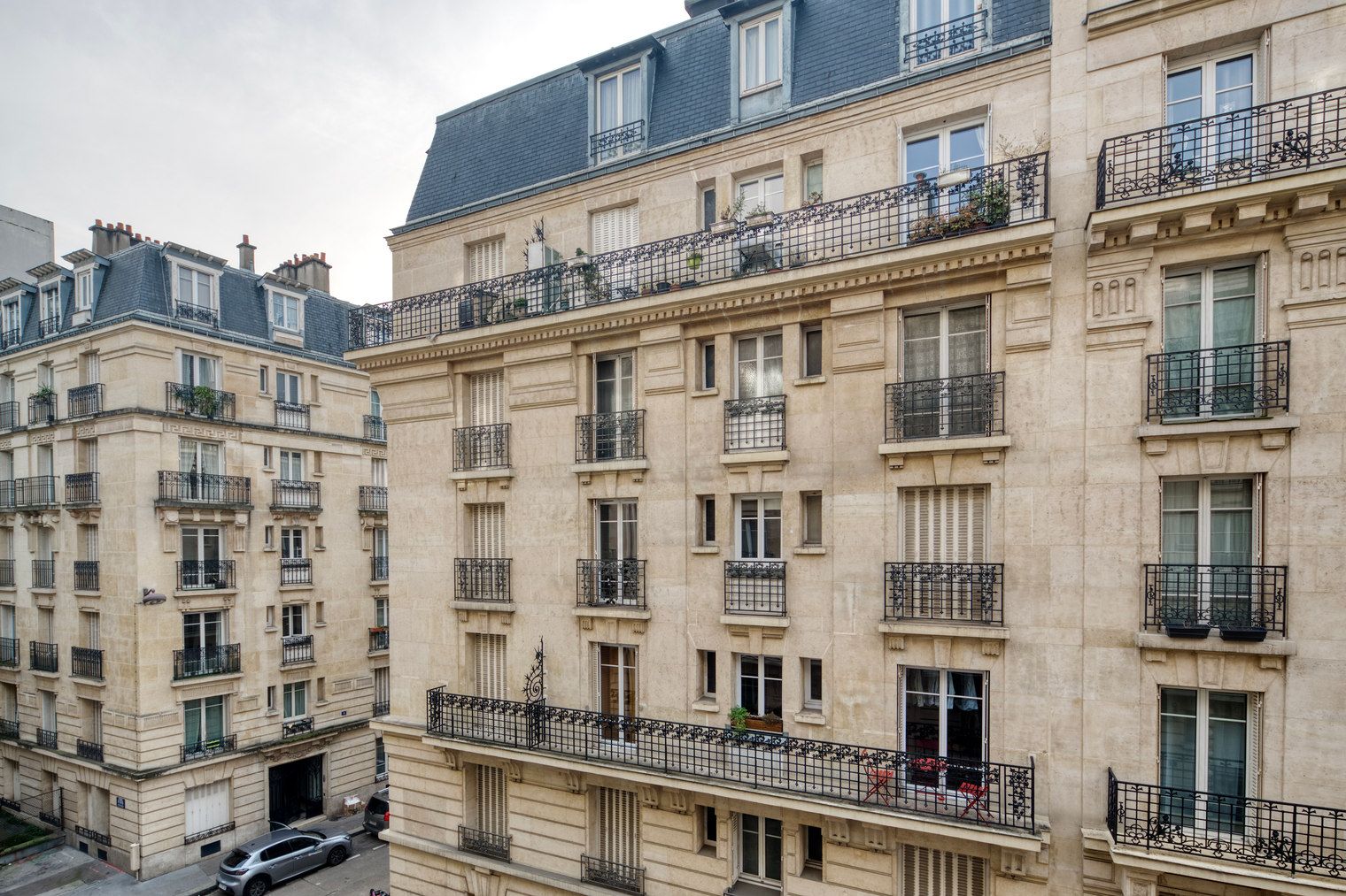 Charming Fully Furnished Parisian Oasis - 5