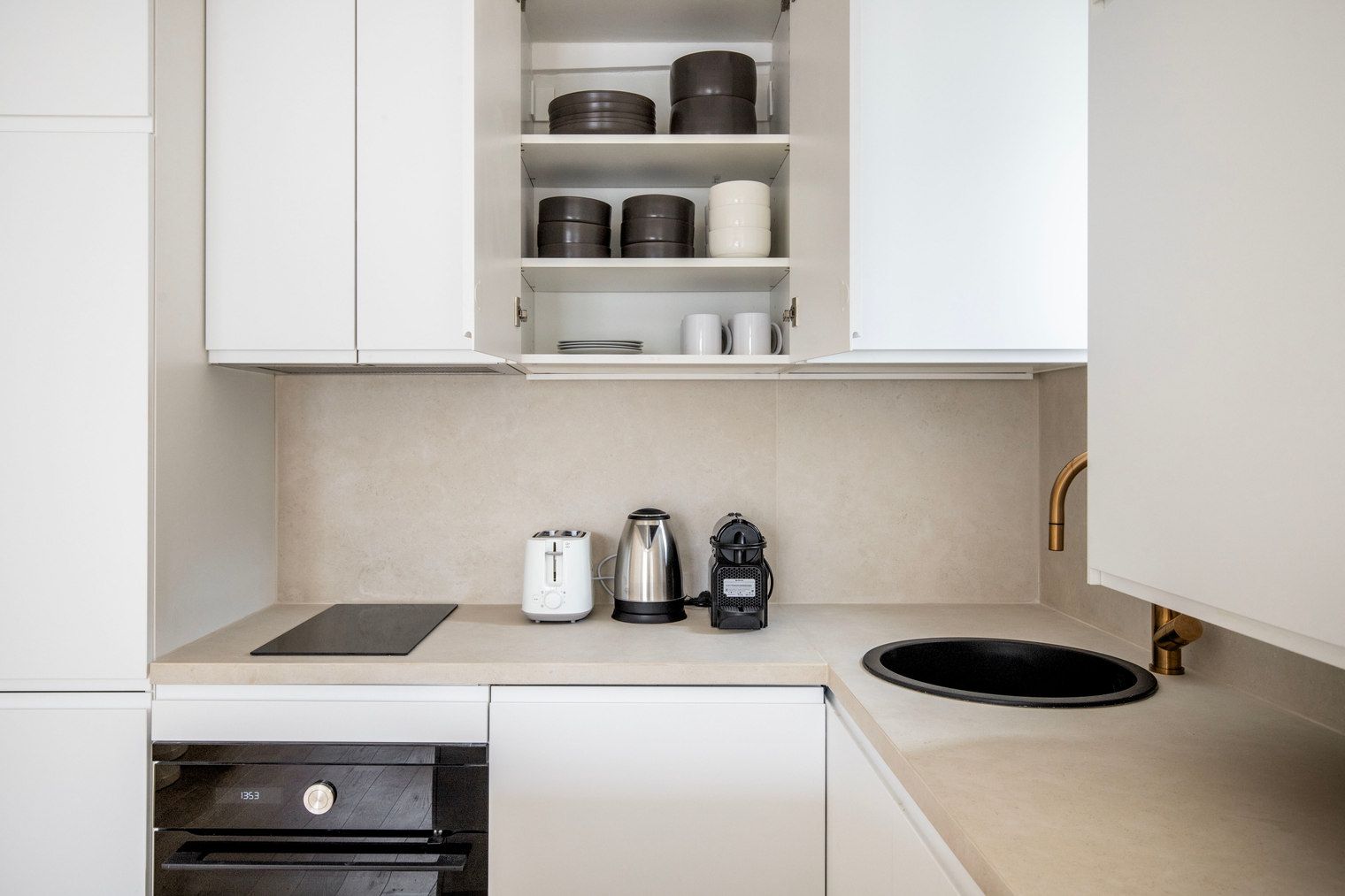 Charming Le Marais 1-Bedroom Retreat - 14