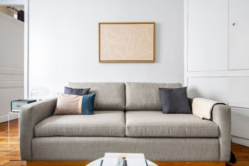Charming Two-Bedroom in Saint Victor, Paris!