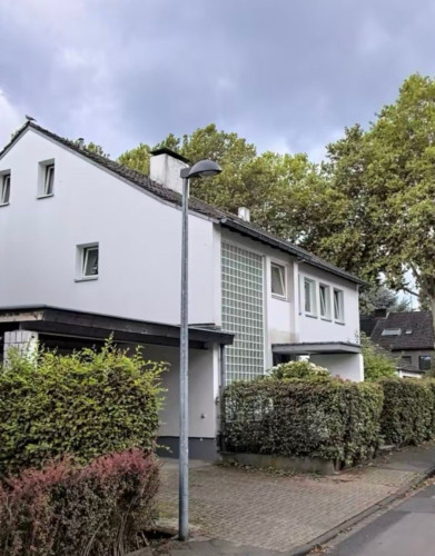Stylish spacious apartment between Düsseldorf and Neanderthal