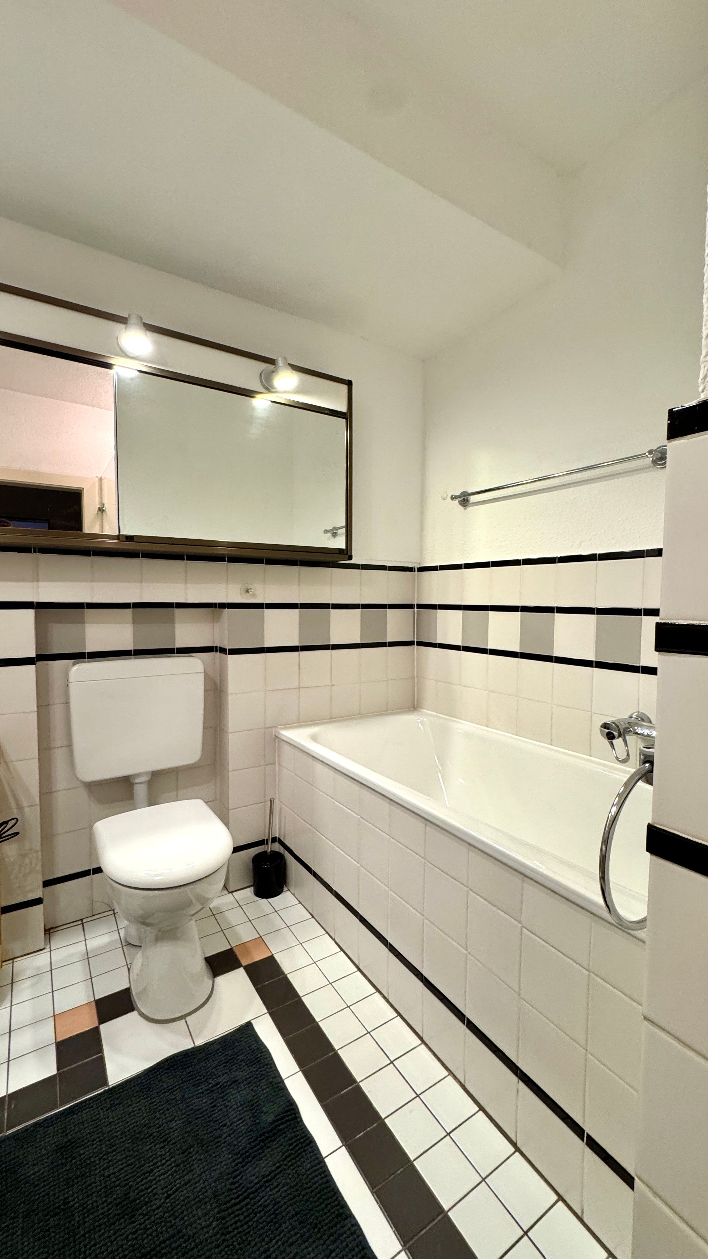Stylish Spacious Apartment Between Düsseldorf And Neanderthal - 3