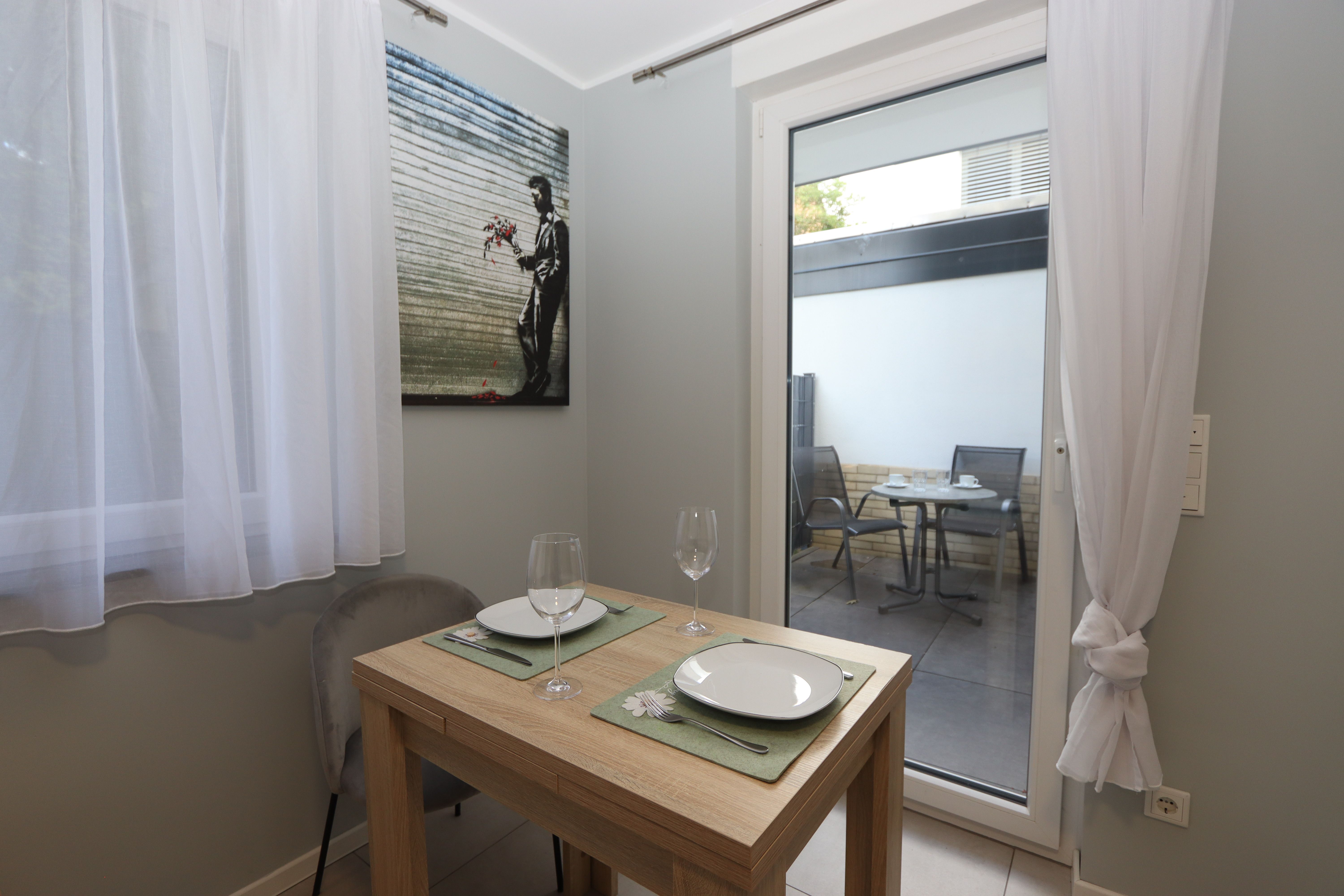  Stylish Studio Flat Near Frankfurt Airport  -  Stylish studio flat near Frankfurt Airport  - Gallery -  1