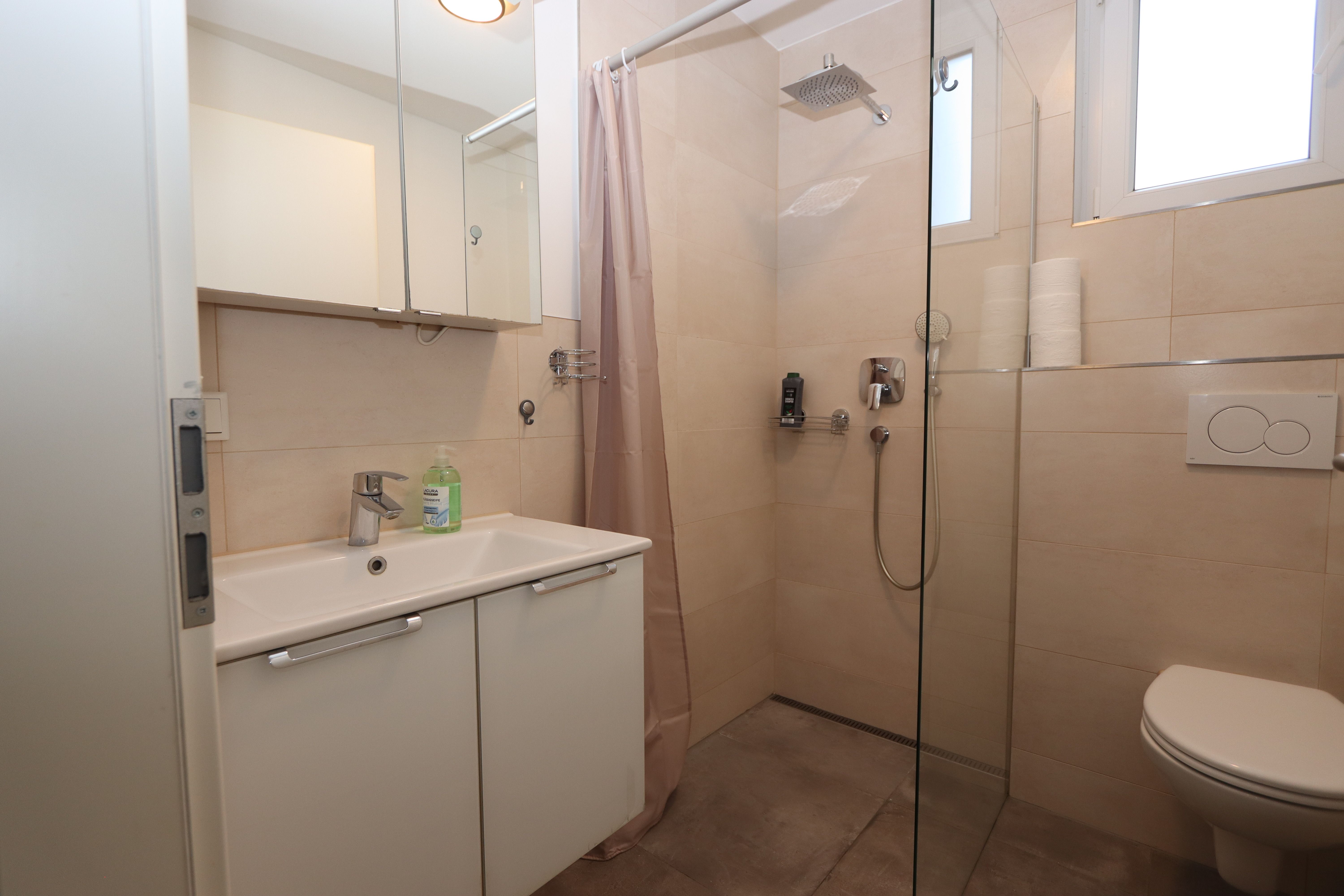  Stylish Studio Flat Near Frankfurt Airport  -  Stylish studio flat near Frankfurt Airport  - Gallery -  5