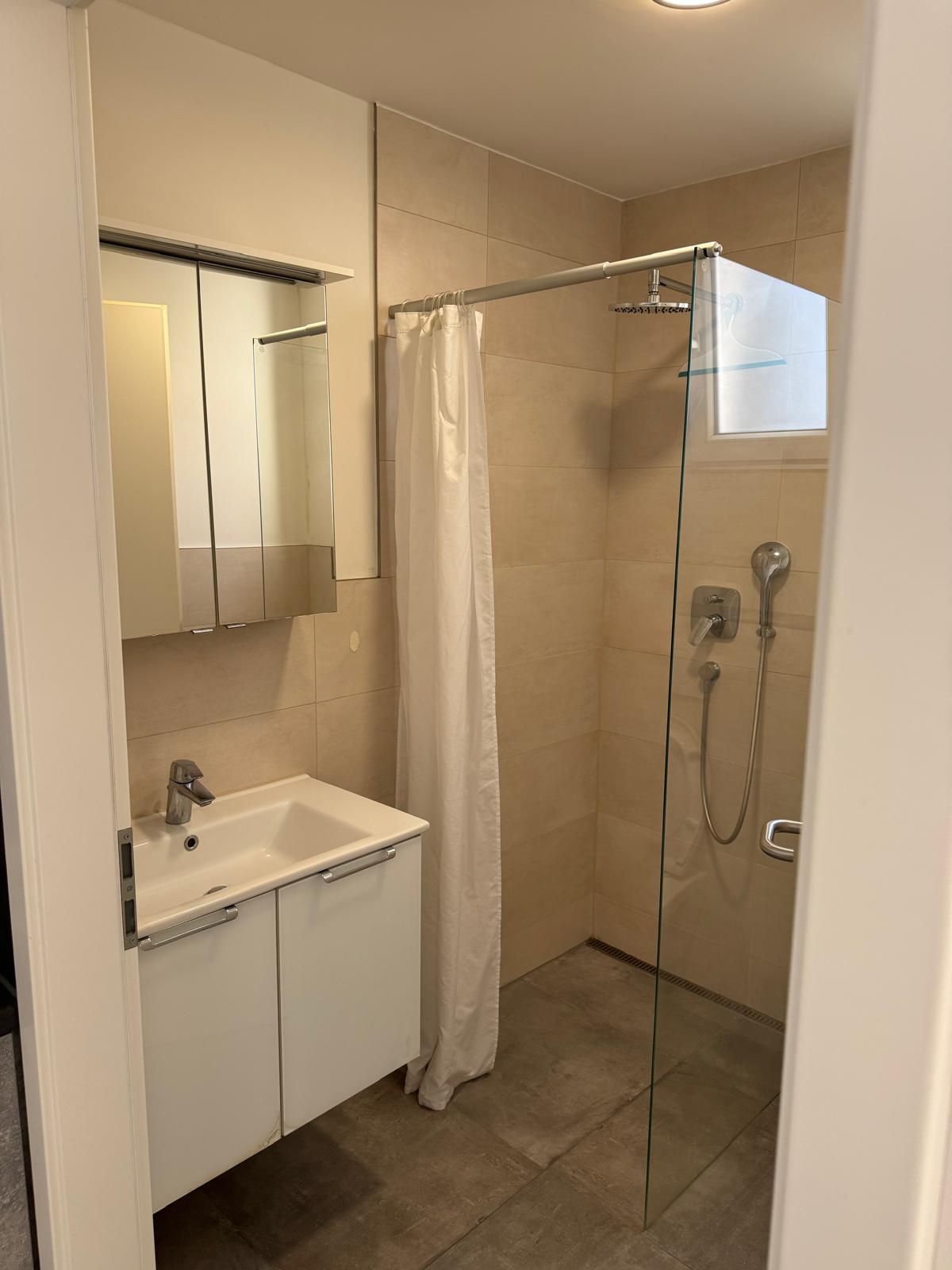  Stylish Studio Flat Near Frankfurt Airport  -  Stylish studio flat near Frankfurt Airport  - Gallery -  12