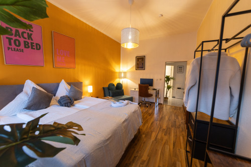 Cozy DOR – Stylish Apt. Parking & Netflix - Gallery - 26