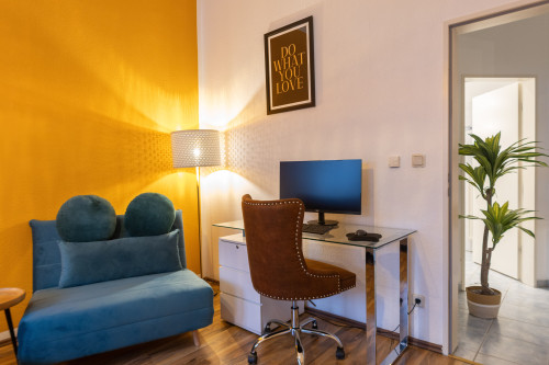 Cozy DOR – Stylish Apt. Parking & Netflix - Gallery - 30
