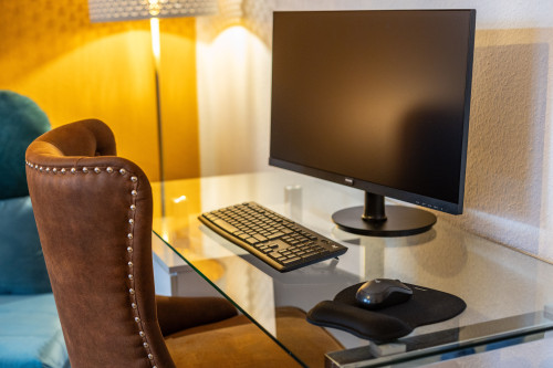 Cozy DOR – Stylish Apt. Parking & Netflix - Gallery - 13