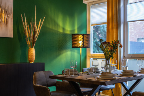 Cozy DOR – Stylish Apt. Parking & Netflix