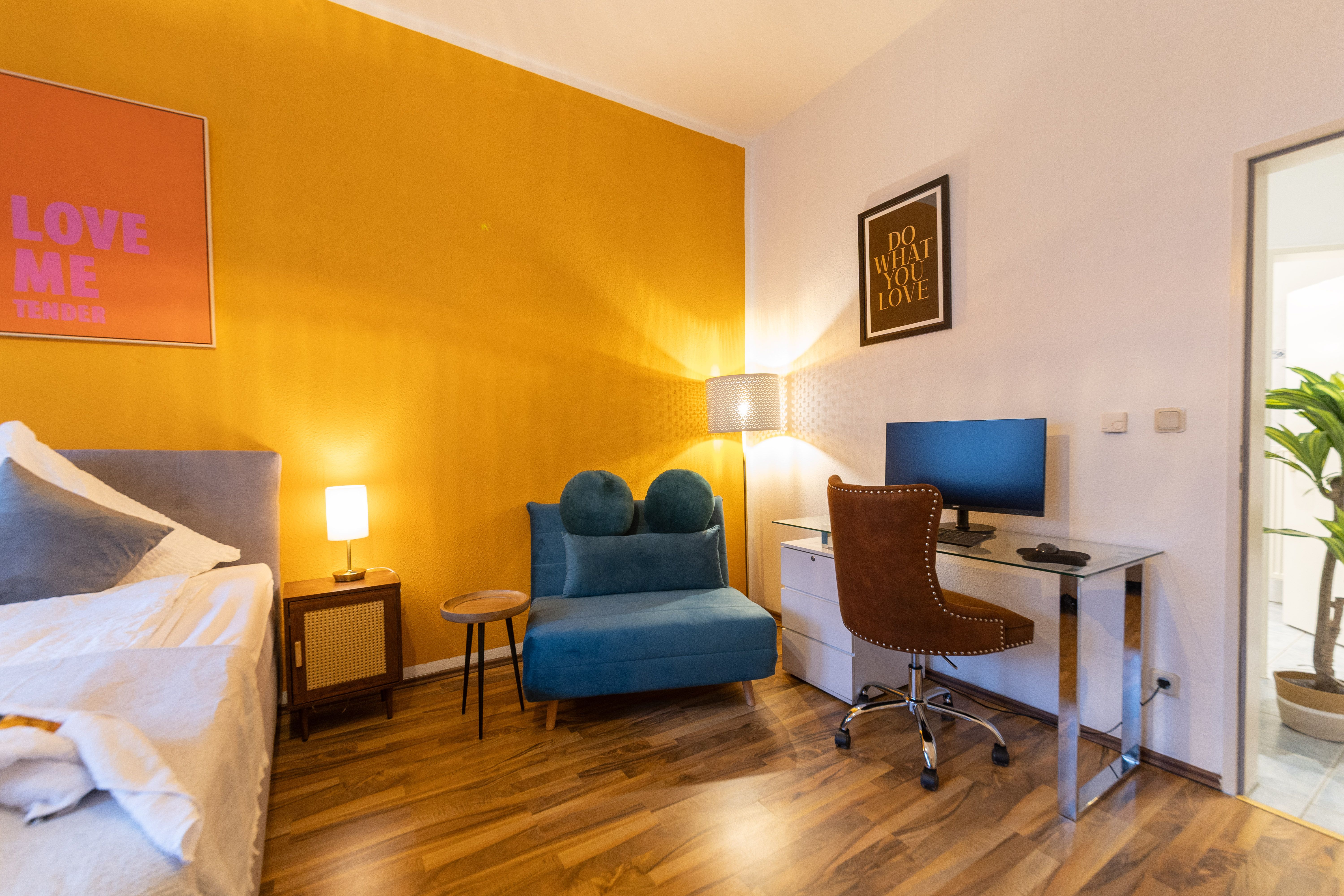 Cozy DOR – Stylish Apt. Parking & Netflix - 42
