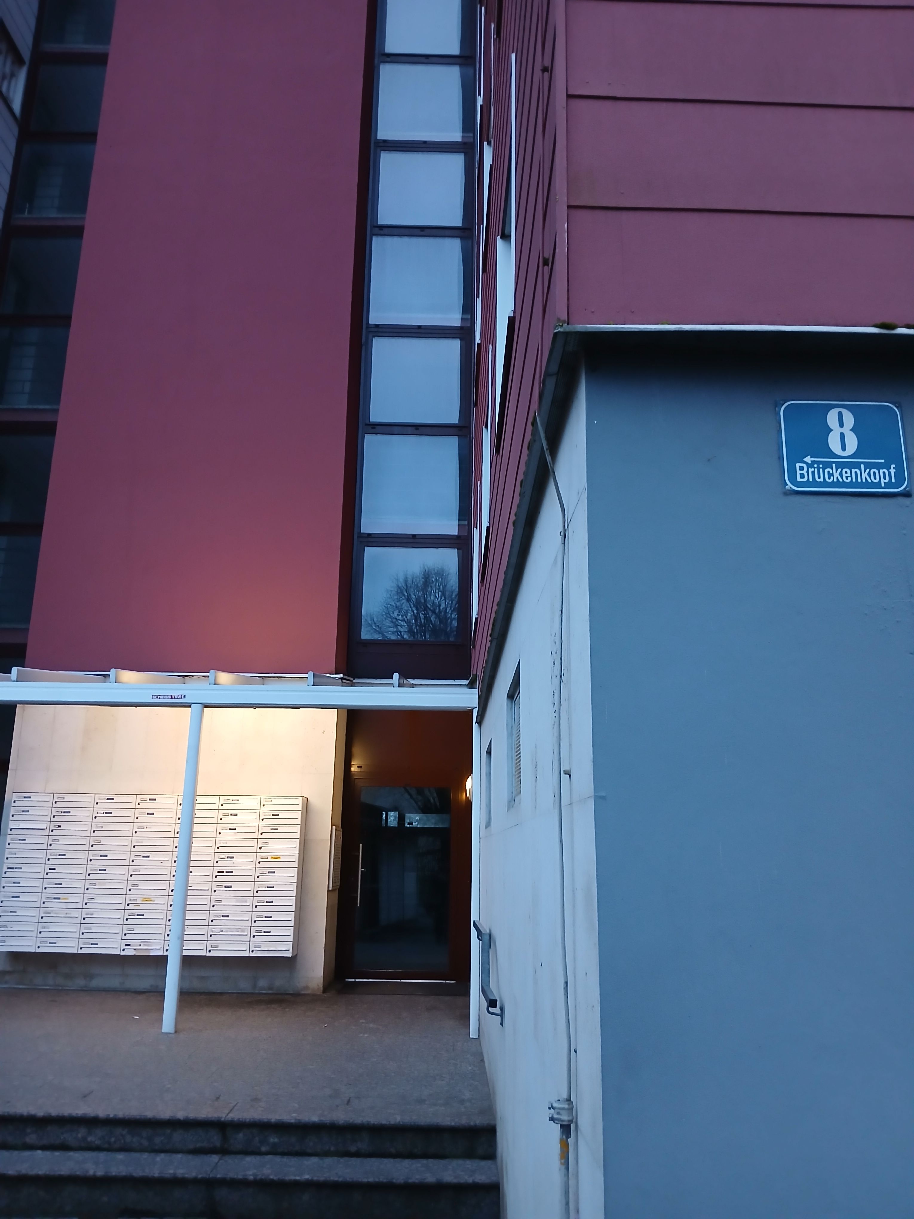  Modern, Fully Equipped Studio Apartment In A Prime Location At Klenzepark  -  Modern, fully equipped studio apartment in a prime location at Klenzepark  - Gallery -  25