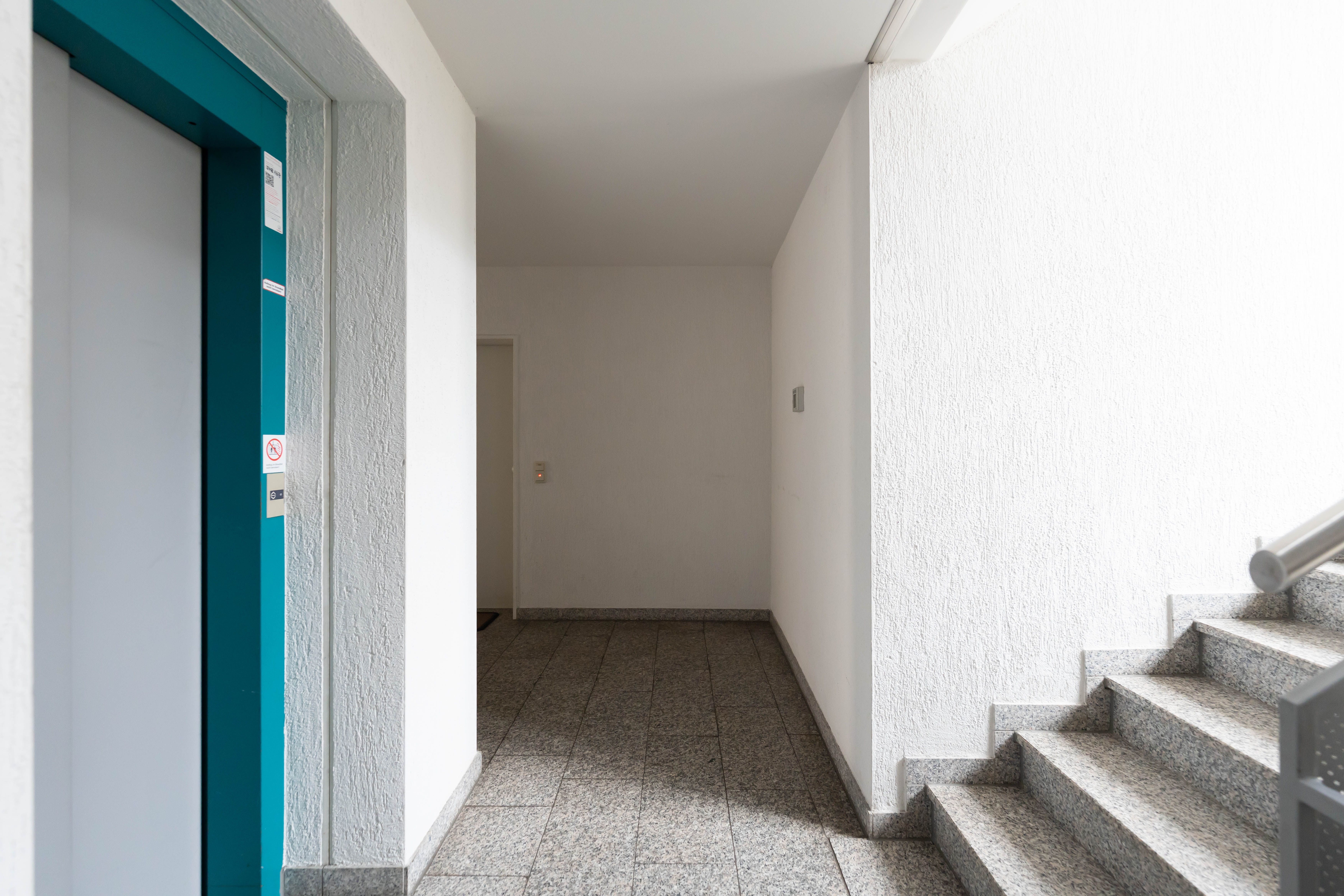 City Apartment With Balcony - 1