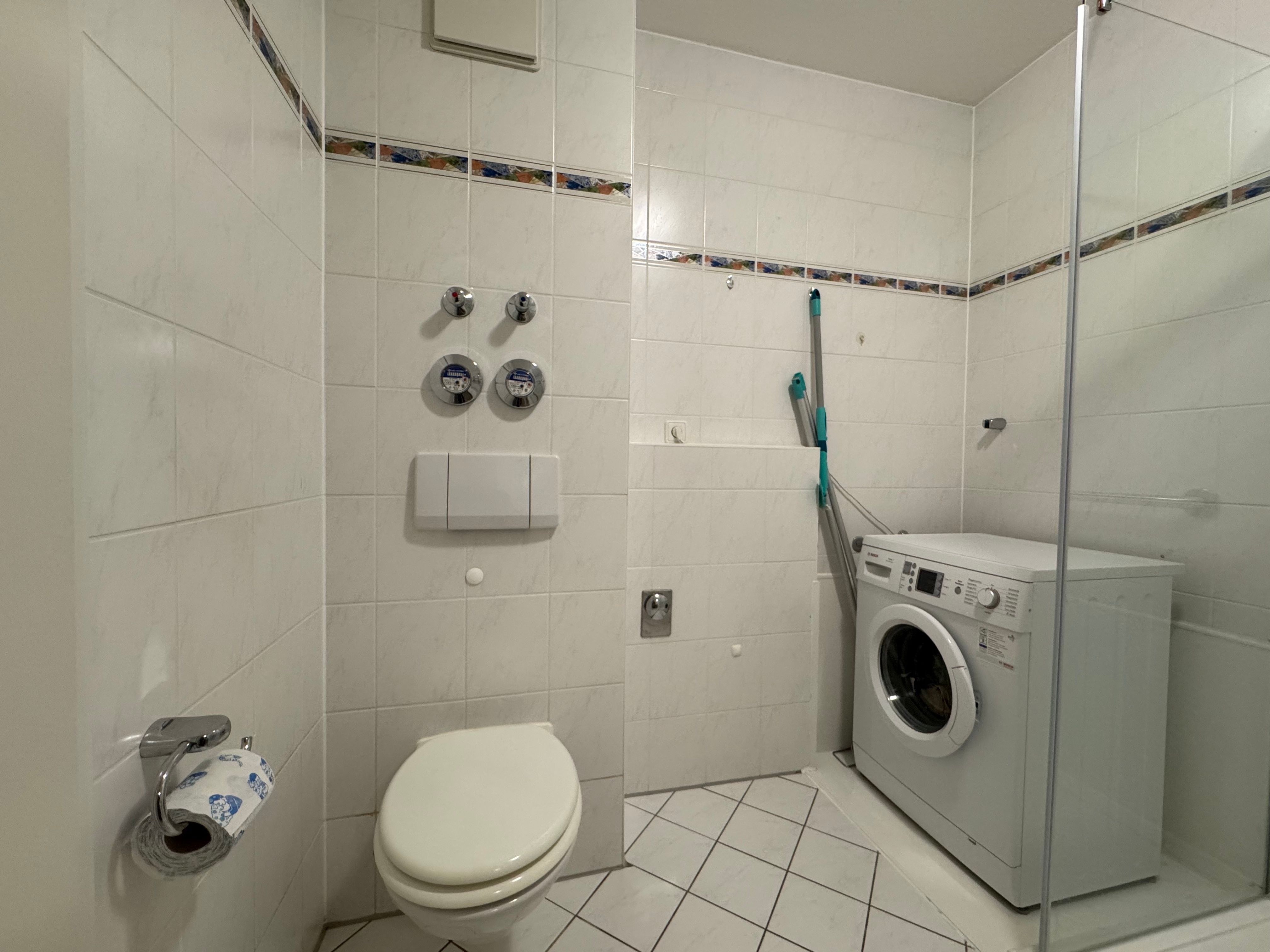  Business Home Augsburg-Pfersee: Near Main Station, WiFi, Balcony & Washing Machine  -  Business Home Augsburg-Pfersee: Near Main Station, WiFi, Balcony & Washing Machine  - Gallery -  6