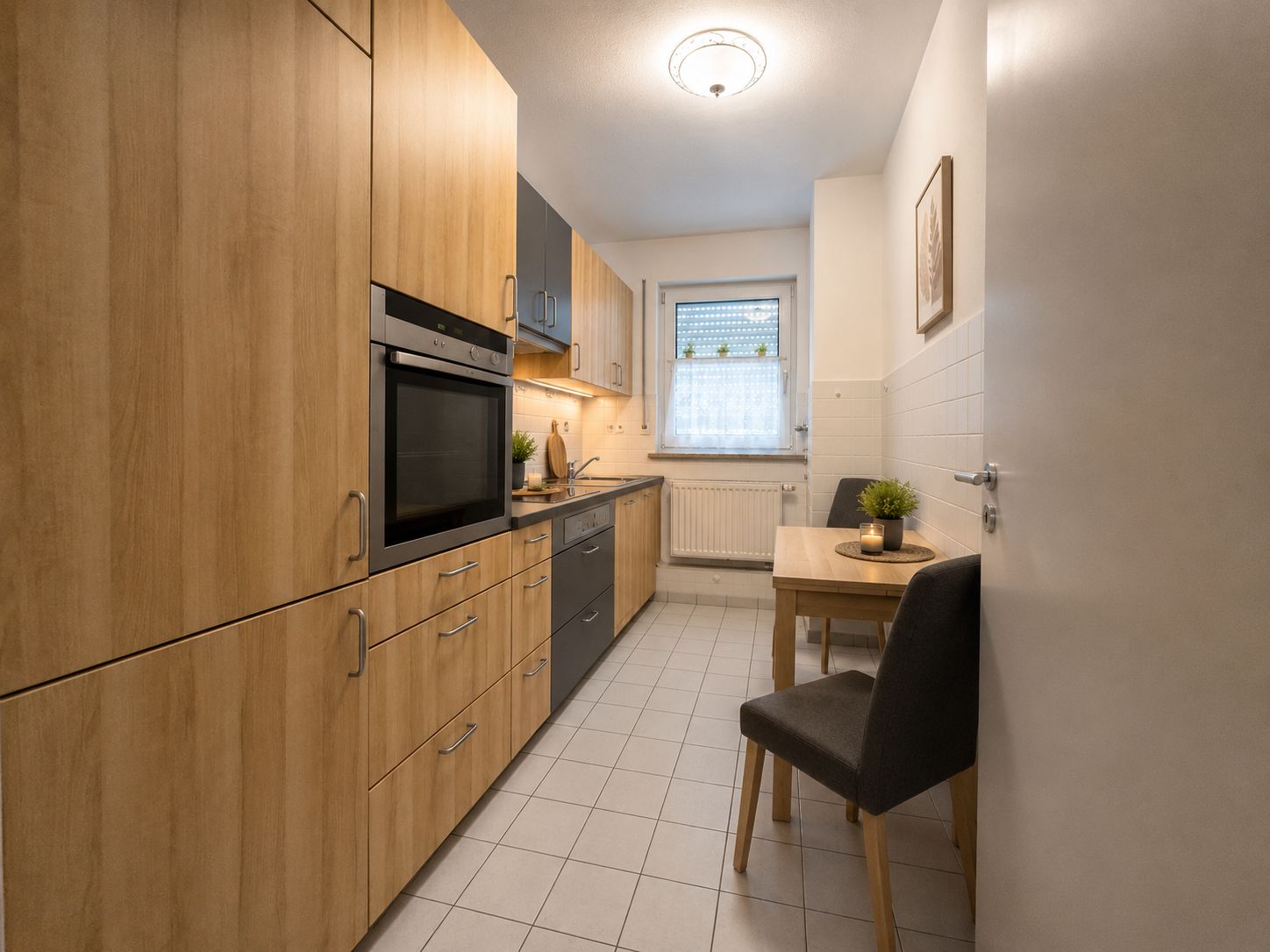  Business Home Augsburg-Pfersee: Near Main Station, WiFi, Balcony & Washing Machine  -  Business Home Augsburg-Pfersee: Near Main Station, WiFi, Balcony & Washing Machine  - Gallery -  9