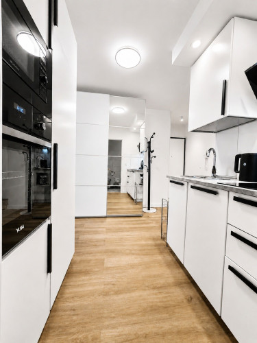 Top 1-room apartment with kitchen, Düsseldorf / parking space