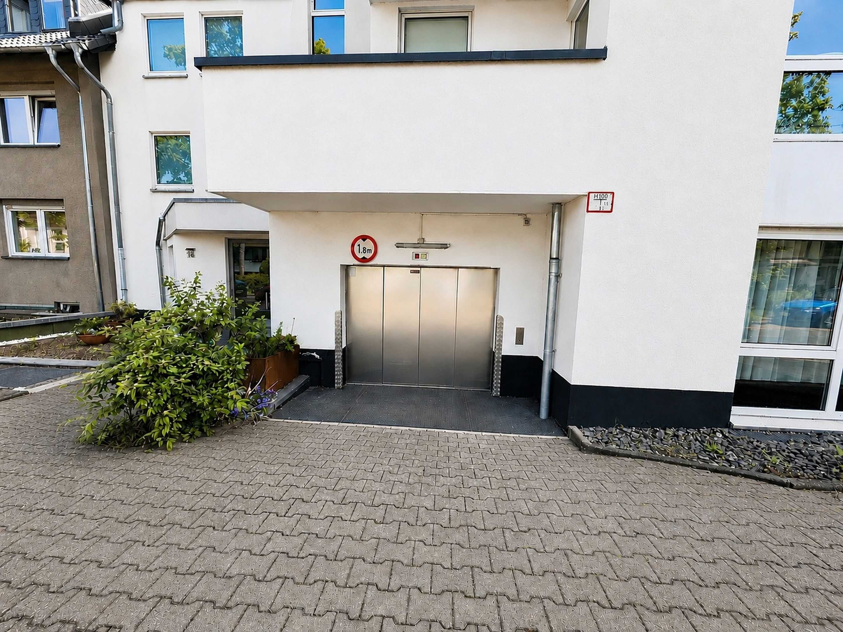 Top 1-Room Apartment With Kitchen, Düsseldorf / Parking Space - 4
