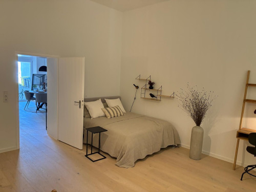 First Occupancy Period Gem 2-Room Apartment, Fully Renovated, Furnished with Terrace - Gallery - 5