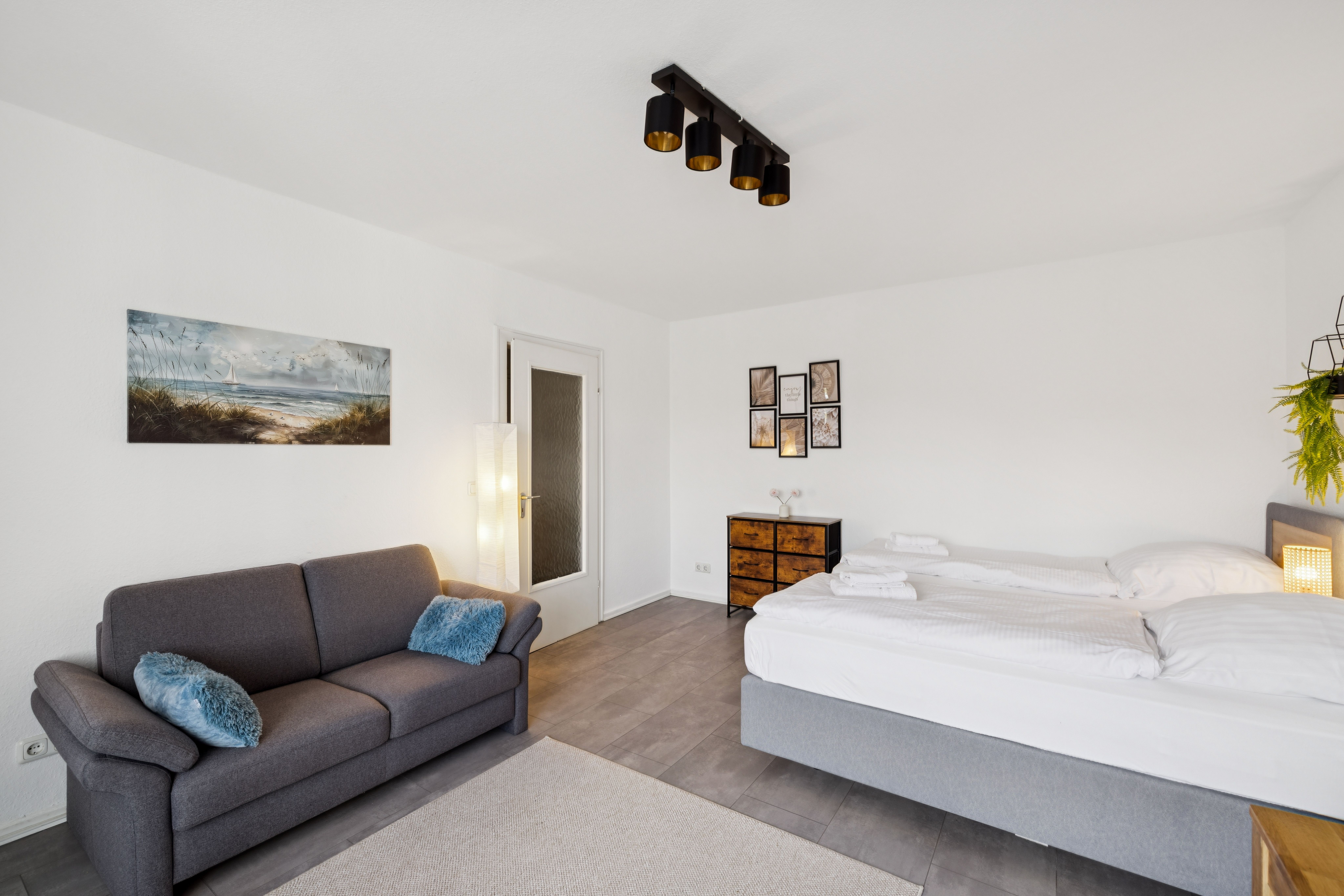  Modern Living Apartment Centrally Located  -  Modern Living Apartment centrally located  - Gallery -  5