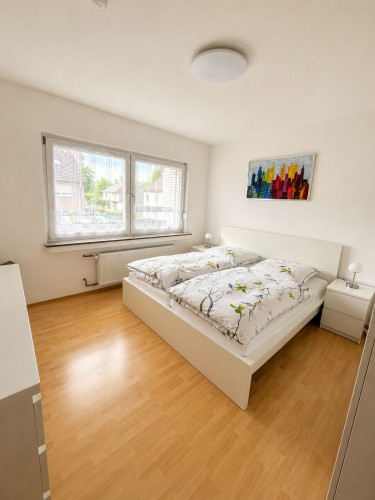Fully equipped apartment with home office & balcony in a quiet location by the castle park – Moers Hülsdonk - Gallery - 14