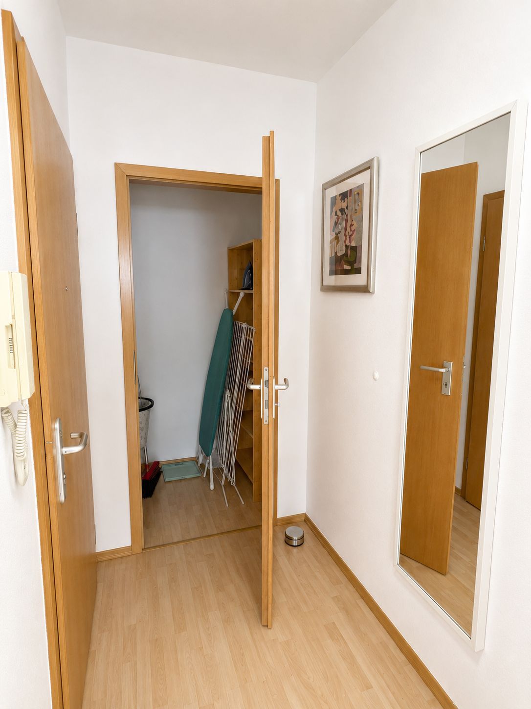 Fully Equipped Apartment With Home Office & Balcony In A Quiet Location By The Castle Park – Moers H - 14