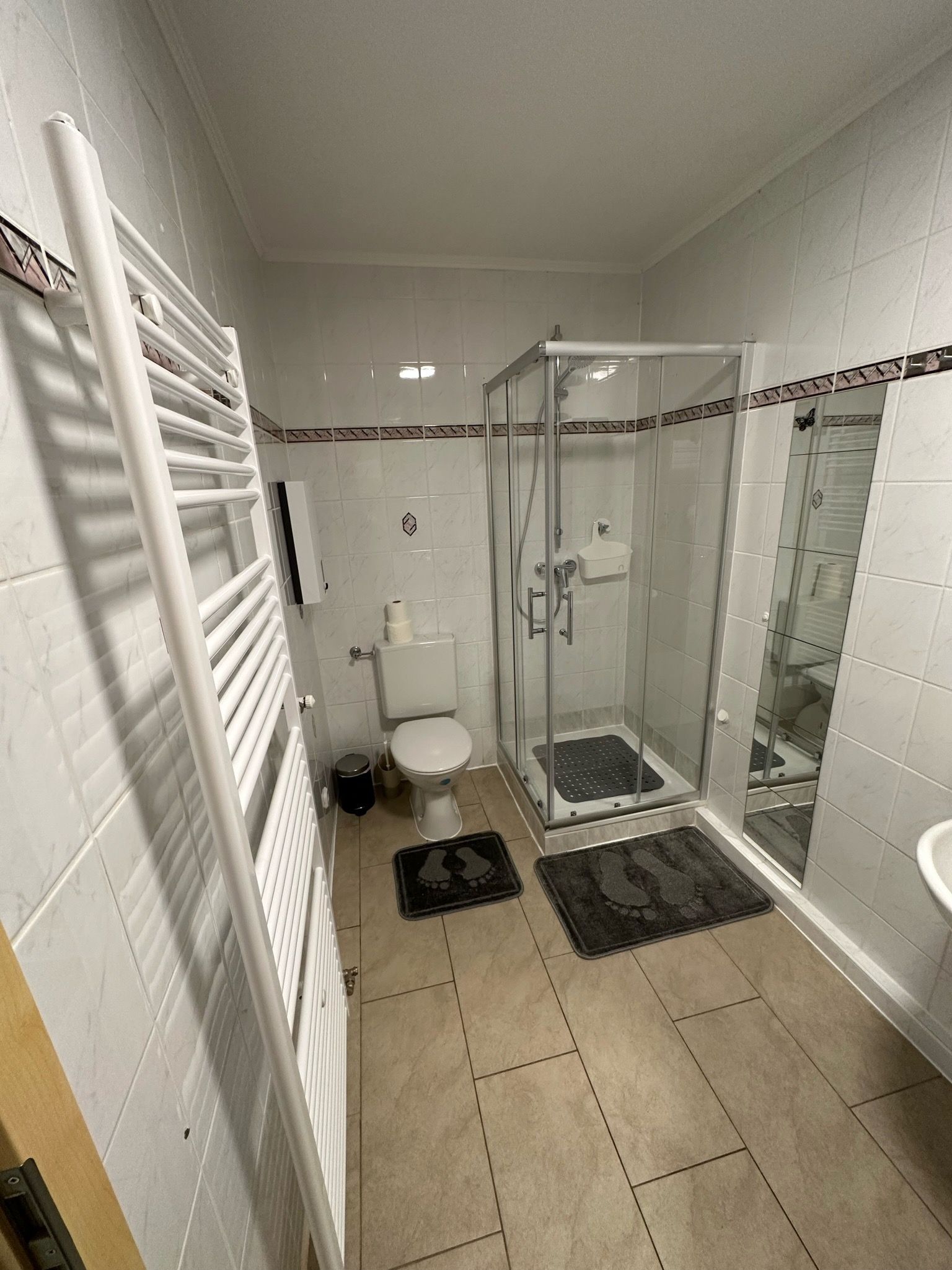 Beautiful, Large And Great Apartment With Balcony In Top Location - 18