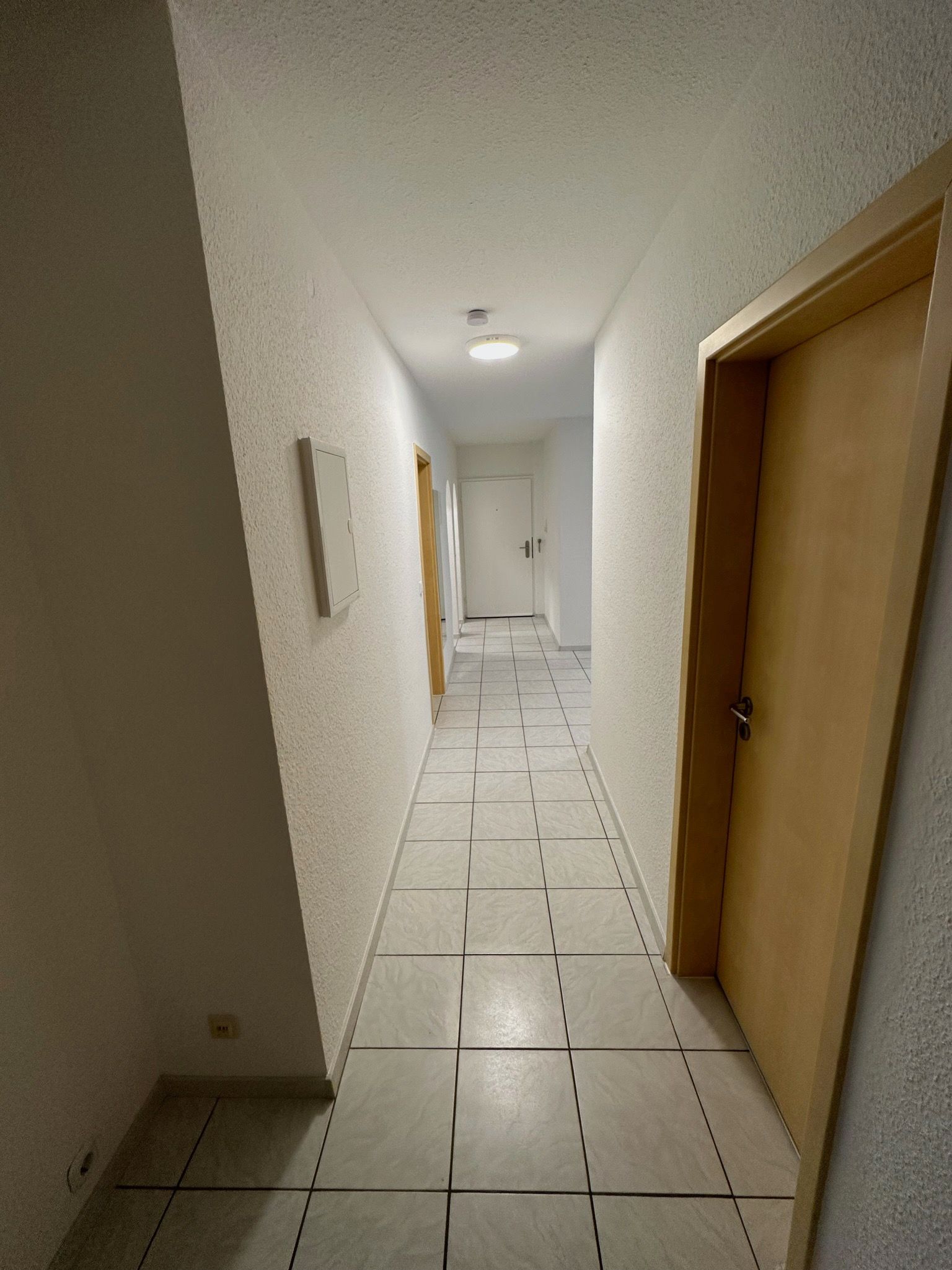 Beautiful, Large And Great Apartment With Balcony In Top Location - 15